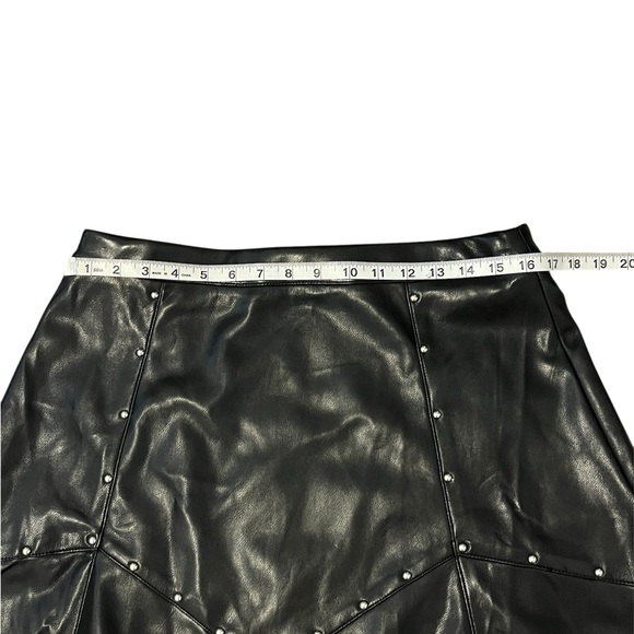 Marc New York Black Faux Leather Midi Skirt with Stud Details Size: Medium - Picture 4 of 9